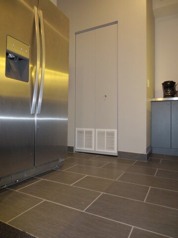 More Photos Of 1434 W Montrose Ave, Chicago Storefront For Sale