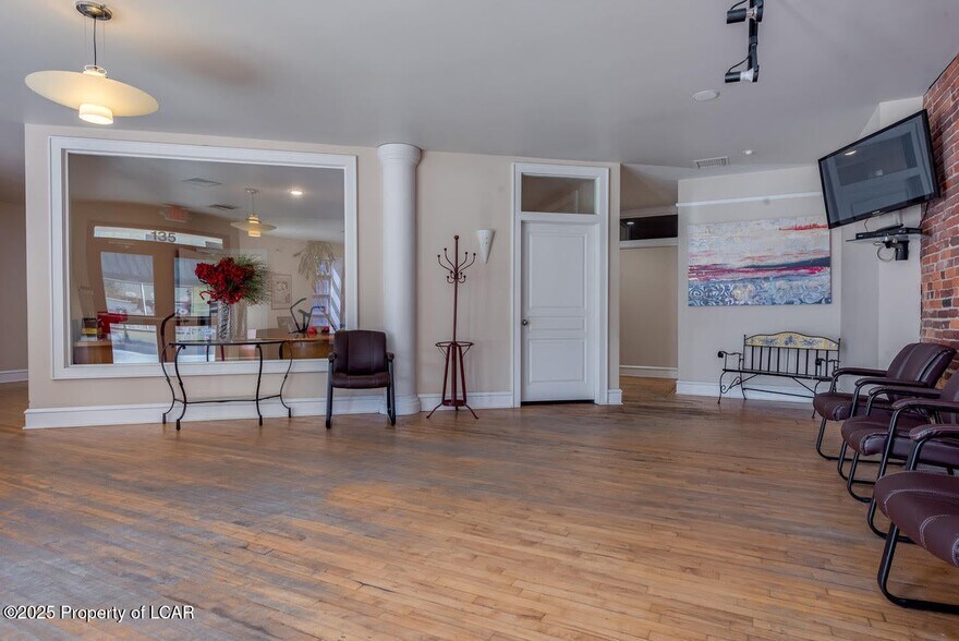 More Photos Of 135 N Main St, Pittston General Retail For Lease