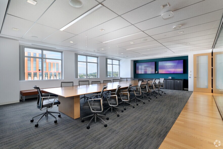 More Photos Of 20 Guest St, Brighton Office For Lease