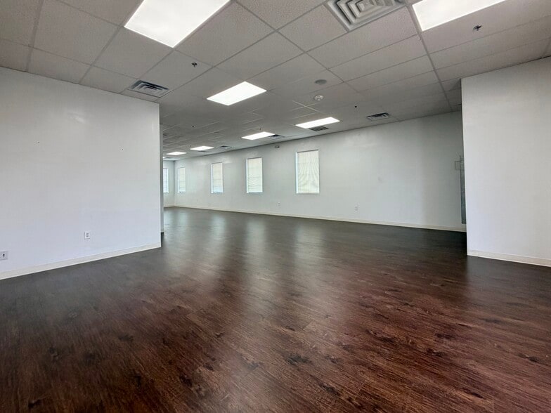 More Photos Of 1445 Heritage Dr, McKinney Medical For Lease