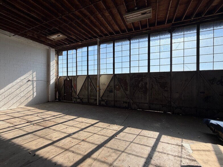 More Photos Of 4330 Macon Hwy, Tecumseh Airport For Sale