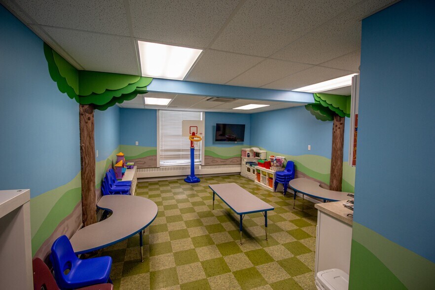 More Photos Of 23696 Northline Rd, Taylor Religious Facility For Sale