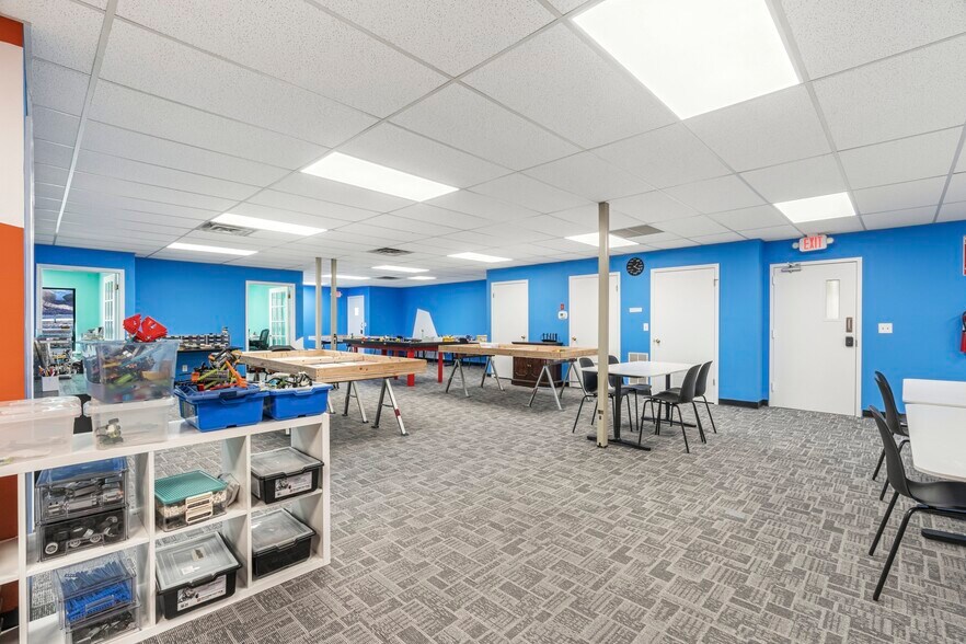 More Photos Of 230 Us Highway 206, Flanders Medical For Sale