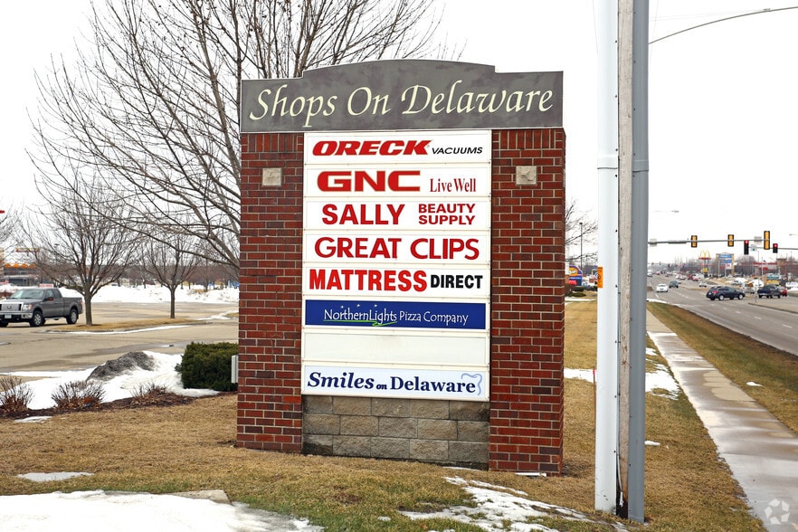 More Photos Of 2005 SE Delaware Ave, Ankeny Storefront For Lease