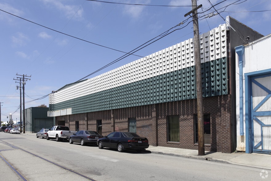 More Photos Of 2421 Blanding Ave, Alameda Manufacturing For Sale