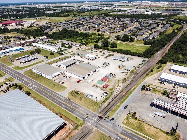 More Photos Of 5700 SE 70th, Oklahoma City Showroom For Sale