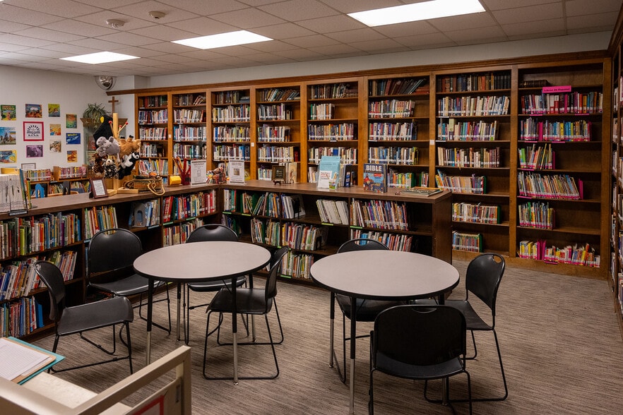 More Photos Of 16000 Rippling Water Dr, Houston Religious Facility For Sale