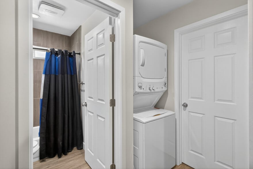 More Photos Of 402 Colin Kelly Dr, Roseville Apartments For Sale