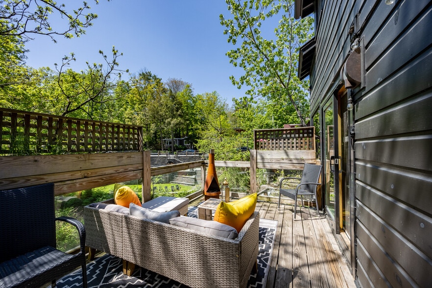 More Photos Of 8 Tannery Brook Rd, Woodstock Specialty For Sale