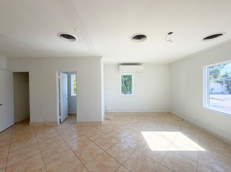 More Photos Of 3600 Broadway, West Palm Beach Loft Creative Space For Lease