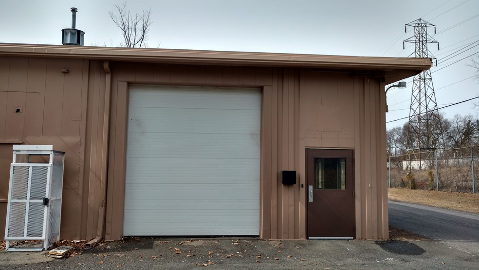 More Photos Of 431 New Karner Rd, Colonie Office Residential For Lease