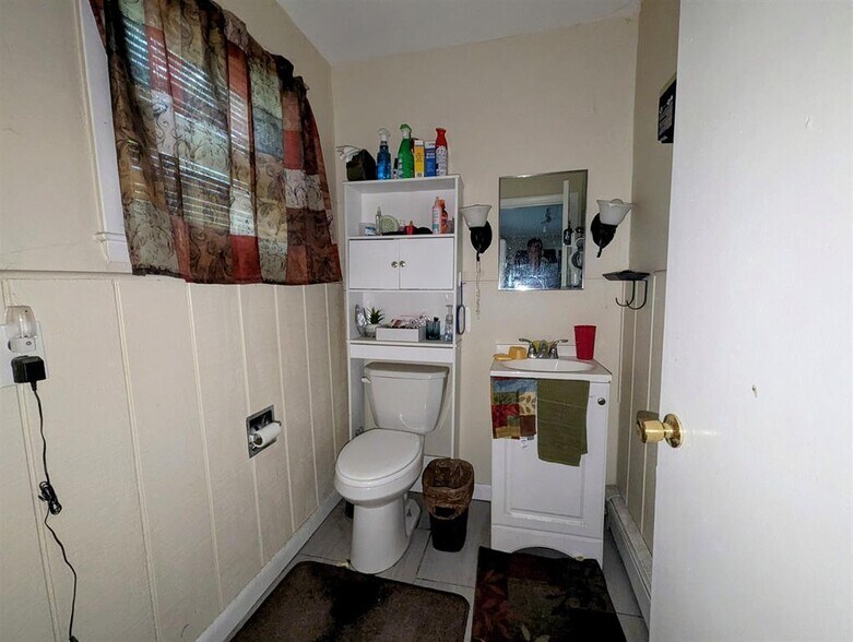 More Photos Of 44 Walnut St, Claremont Apartments For Sale