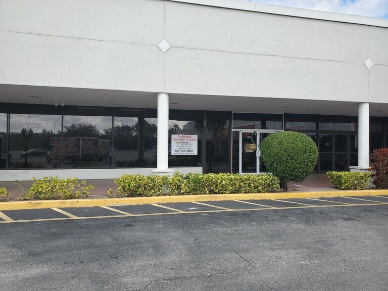 More Photos Of 2921 S Orlando Dr, Sanford General Retail For Lease