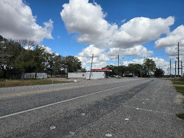 More Photos Of 15518 Highway 36, Needville Service Station For Sale