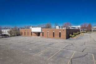 More Photos Of 77 Arkay Dr, Hauppauge Warehouse For Lease