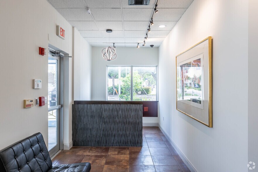 More Photos Of 101 SE 2nd Ave, Delray Beach Restaurant For Lease