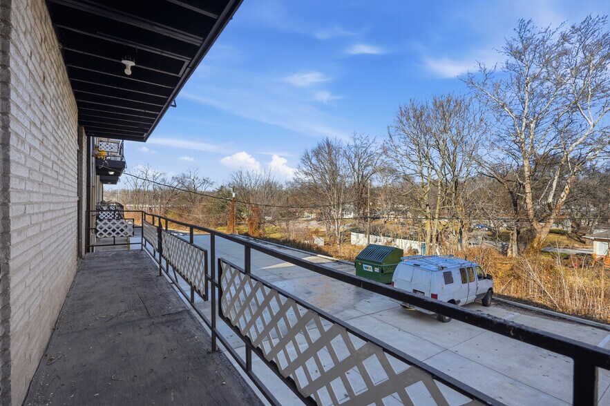 More Photos Of 9930 E 36th St S, Independence Apartments For Sale