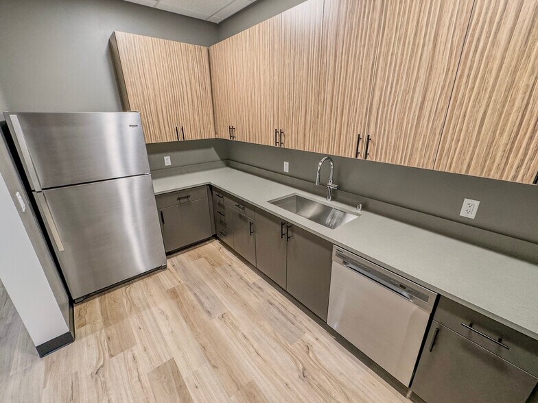 More Photos Of 1625 SE 192nd Ave, Camas Office For Lease