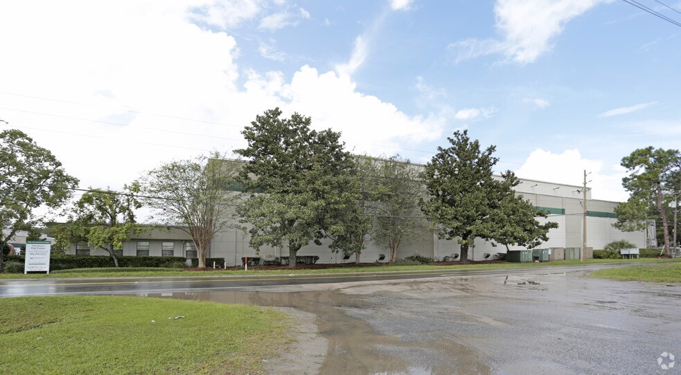 More Photos Of 500 Ellis Rd N, Jacksonville Warehouse For Lease