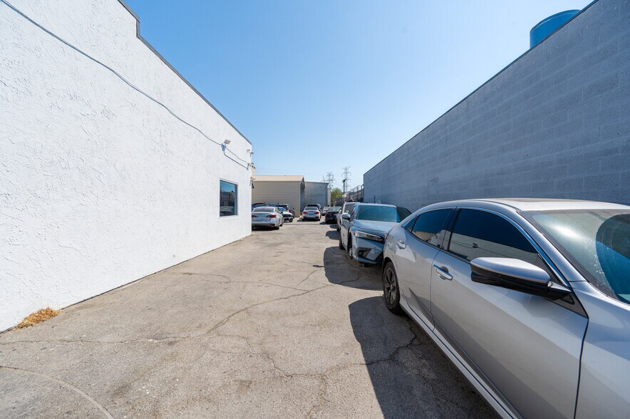 More Photos Of , North Hollywood Unknown For Sale