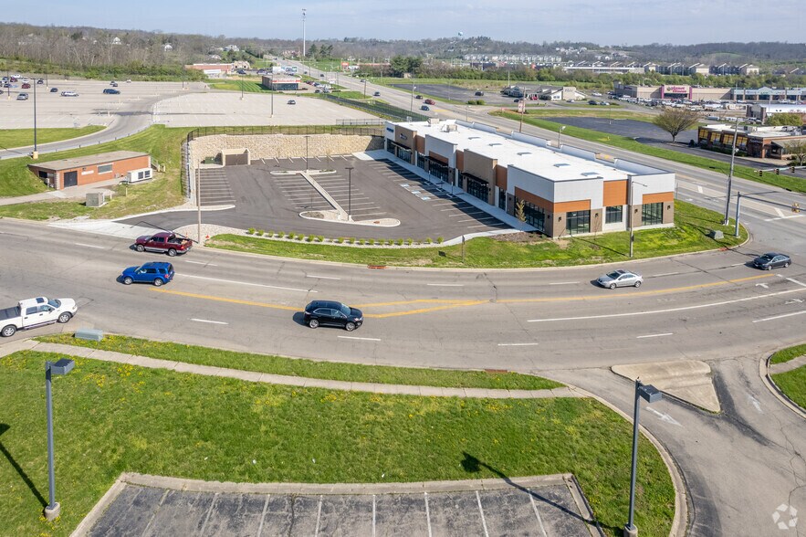 More Photos Of 1499 Main St, Hamilton Storefront Retail Office For Lease