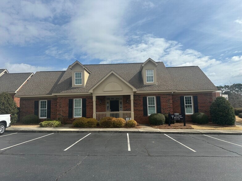 More Photos Of 609 Executive Plz, Fayetteville Medical For Sale