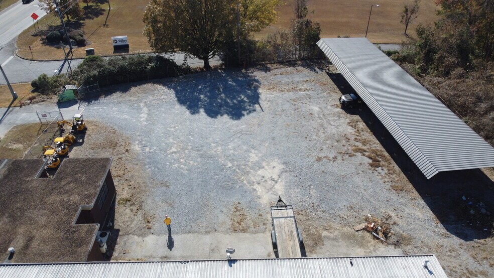 More Photos Of 2190 Cherokee Rd, Alexander City General Retail For Sale