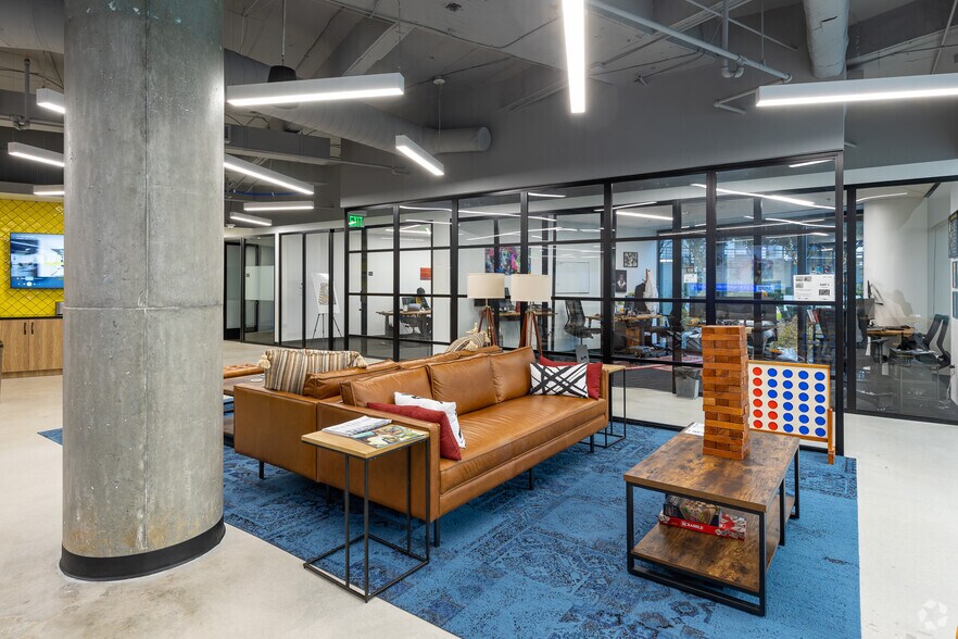 More Photos Of 3333 Peachtree Rd Ne, Atlanta Office For Lease