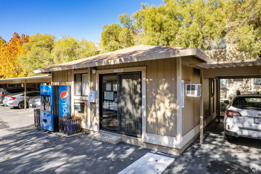 More Photos Of 505-531 Capps Ln, Ukiah Apartments For Sale