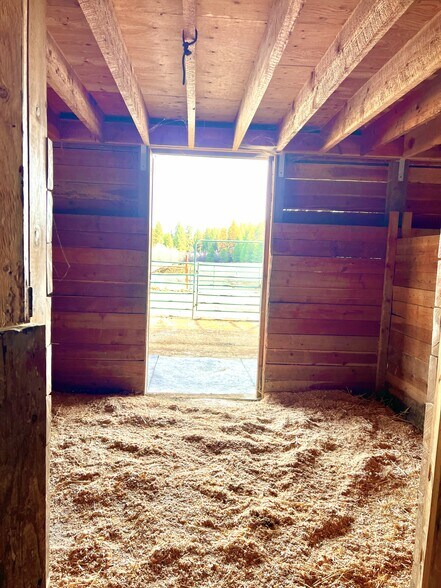 More Photos Of 3378 Northport Flat Creek Rd, Kettle Falls Specialty For Sale