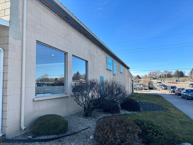 More Photos Of 4141 W Chinden Blvd, Garden City Freestanding For Lease