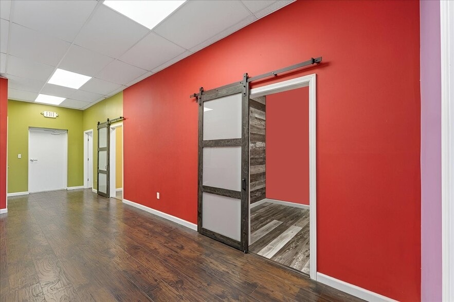 More Photos Of 2055 Blue Spring Rd, Huntsville Storefront Retail Office For Sale