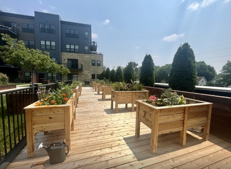 More Photos Of 171 S Fair Oaks, Madison Apartments For Lease