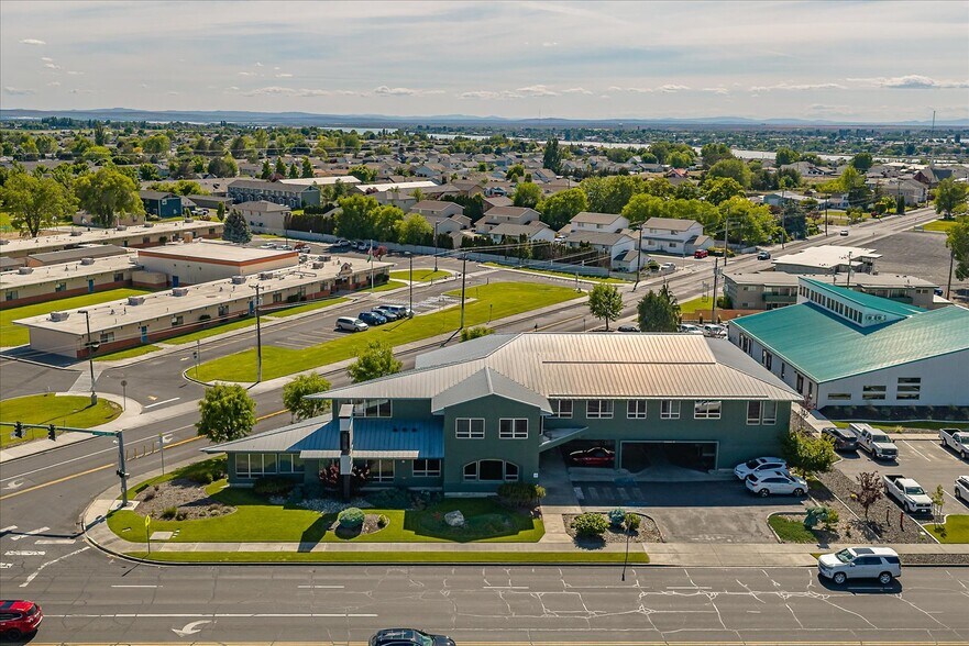 More Photos Of 1240 Pioneer Way S, Moses Lake Office For Sale