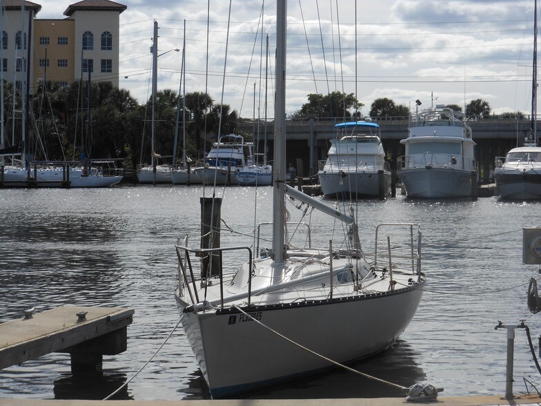 More Photos Of 2210 S Front St, Melbourne Office For Lease