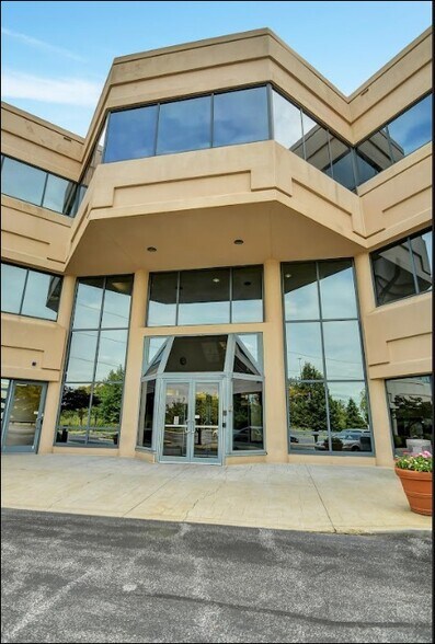 More Photos Of 300 Stevens Dr, Lester Office For Lease
