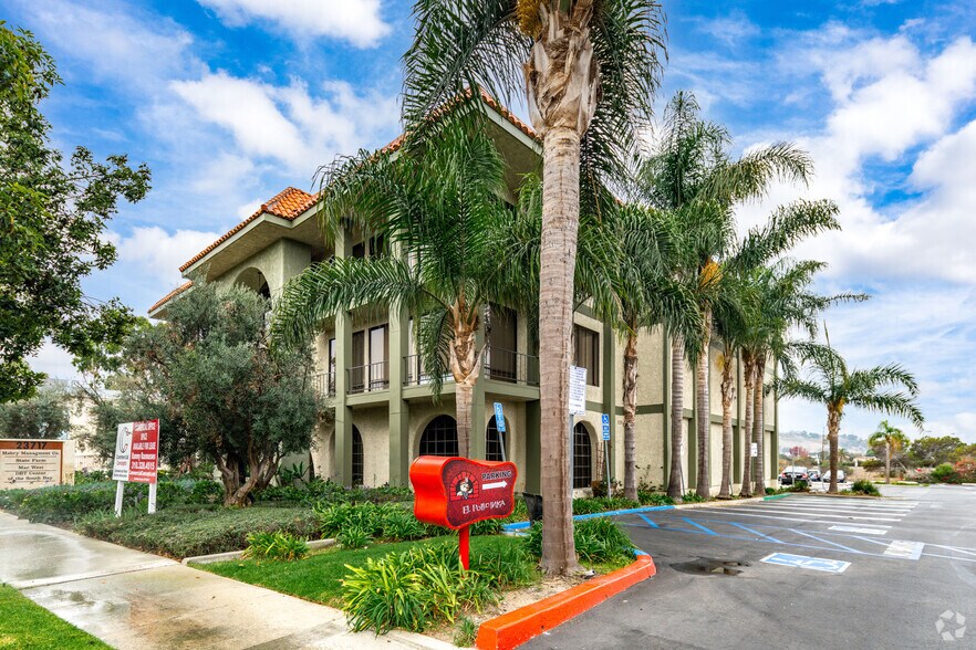 More Photos Of 23717 Hawthorne Blvd, Torrance Office For Lease