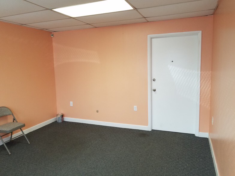 More Photos Of 9244 E Hampton Dr, Capitol Heights Unknown For Lease