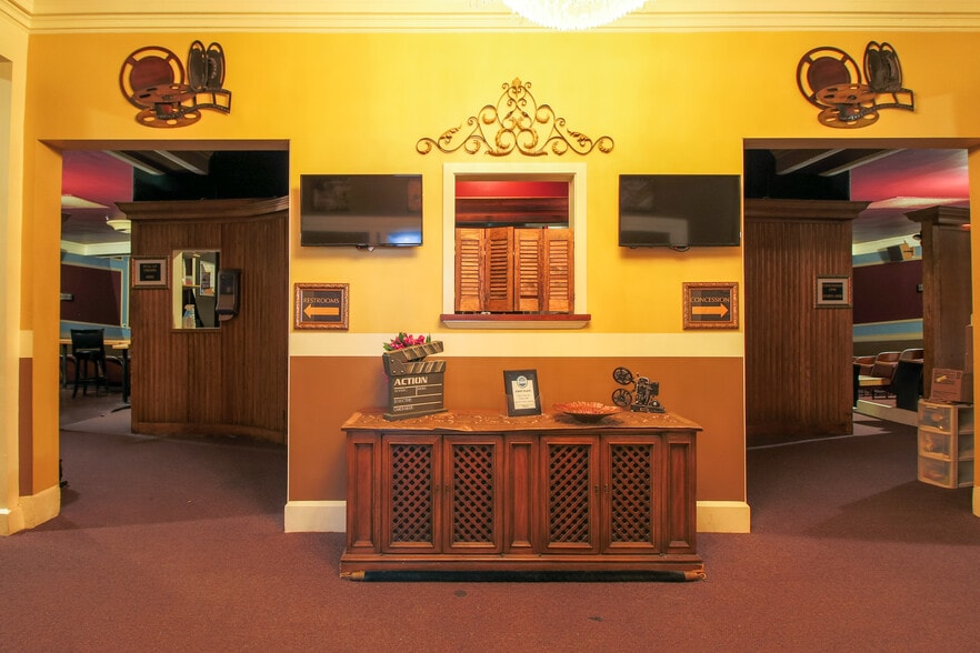 More Photos Of 58 High St, Clinton Movie Radio TVStudio For Lease