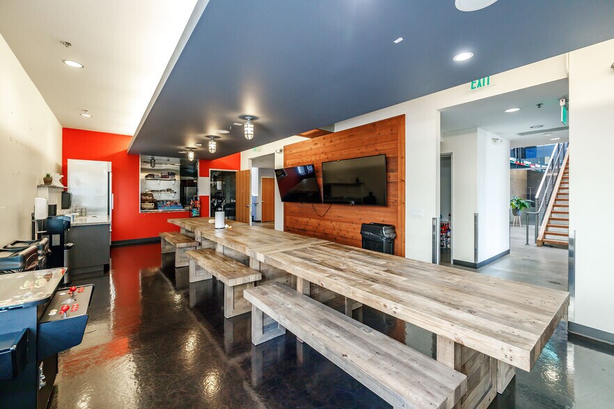 More Photos Of 1104 Highland Ave, Manhattan Beach Loft Creative Space For Sale