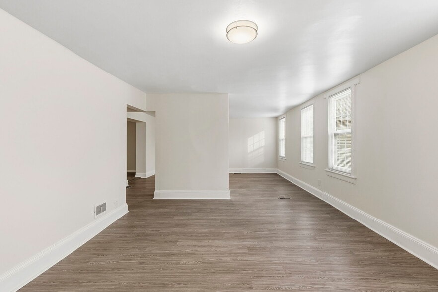 More Photos Of 1100 Calvary Rd, Churchville Flex For Sale