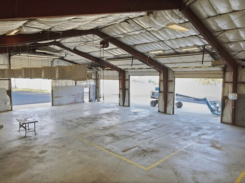 More Photos Of 4801 Stamp Rd, Marlow Heights Warehouse For Lease
