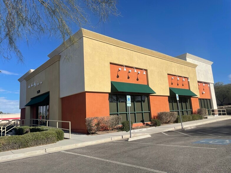 More Photos Of 1450 W Horizon Ridge Pky, Henderson Unknown For Lease