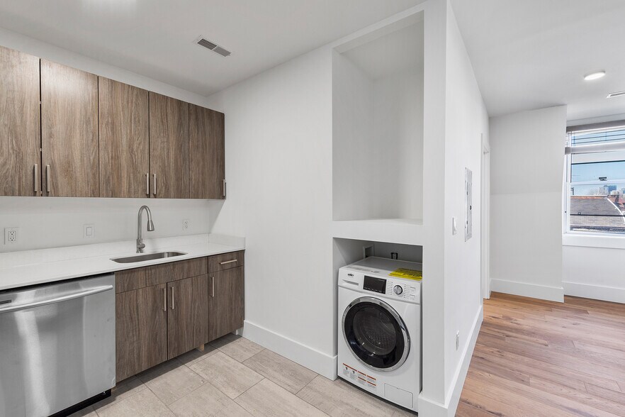 More Photos Of 1935 Spruce St, Philadelphia Apartments For Sale