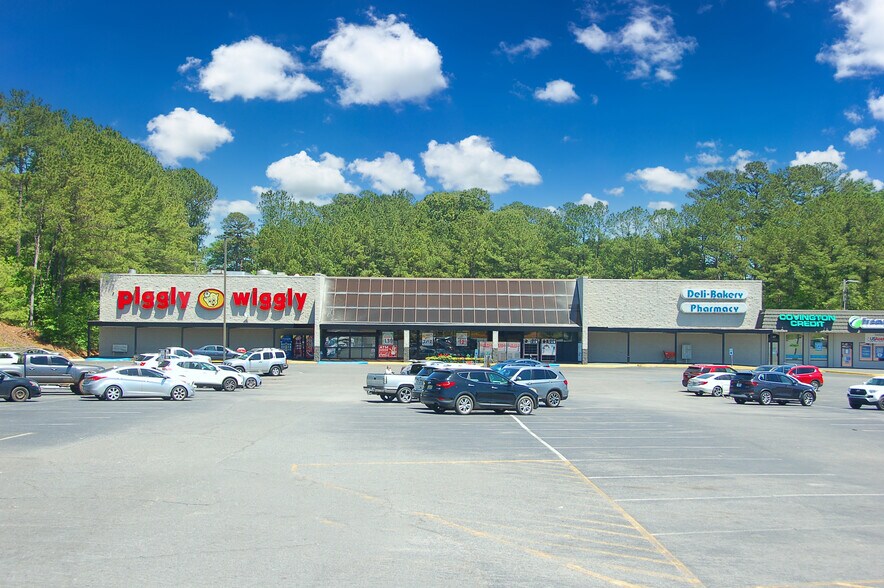 Primary Photo Of 1301-1395 W Fort William St, Sylacauga Supermarket For Sale