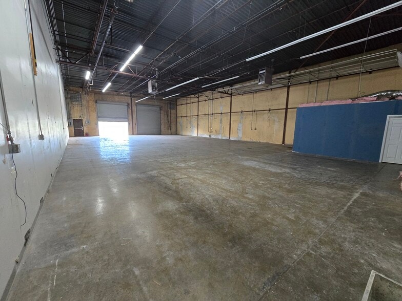 More Photos Of 5700-5788 Distribution Dr, Memphis Distribution For Lease