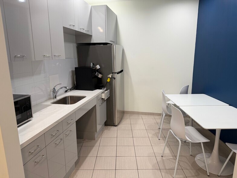 More Photos Of 5518 Avenue N, Brooklyn Medical For Lease