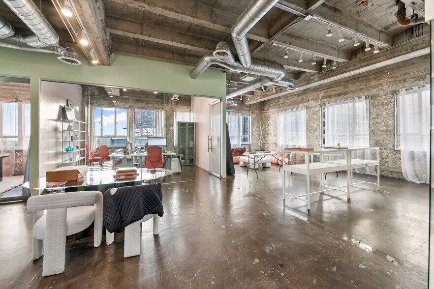 More Photos Of 6363 Wilshire Blvd, Los Angeles Loft Creative Space For Lease