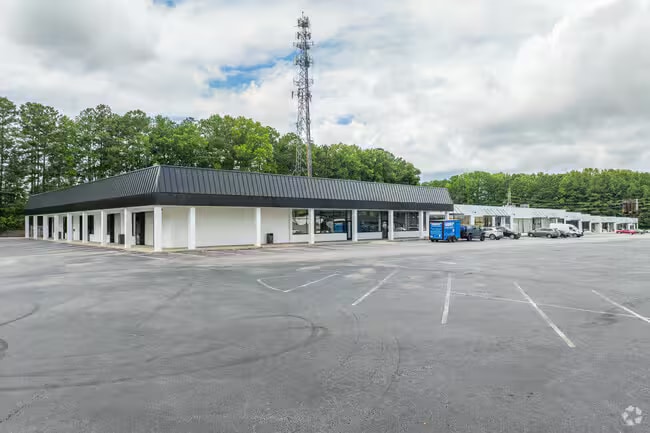 More Photos Of 1951-1955 Canton Rd, Marietta Warehouse For Lease