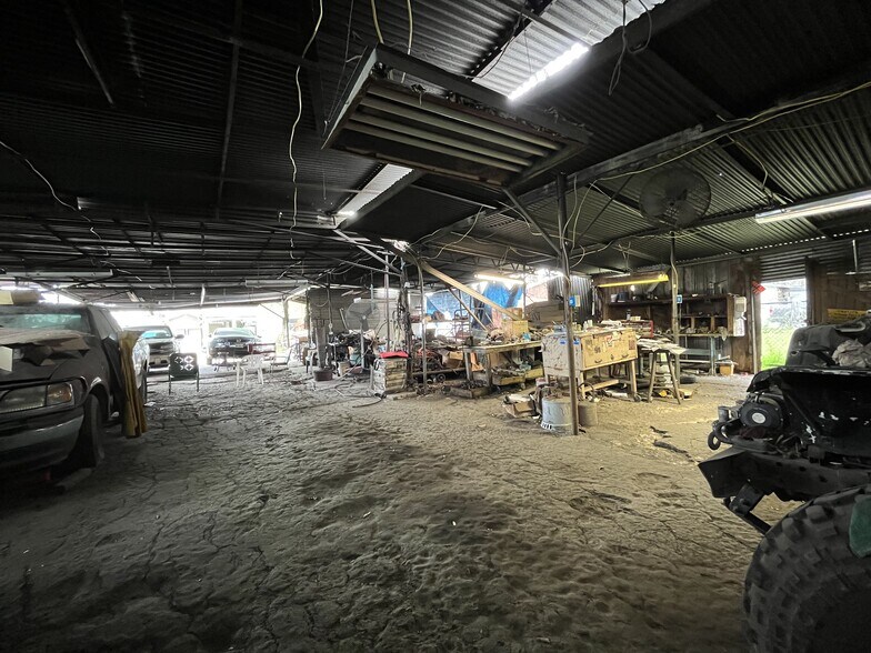 More Photos Of 515 Gladstone, San Antonio Service For Sale